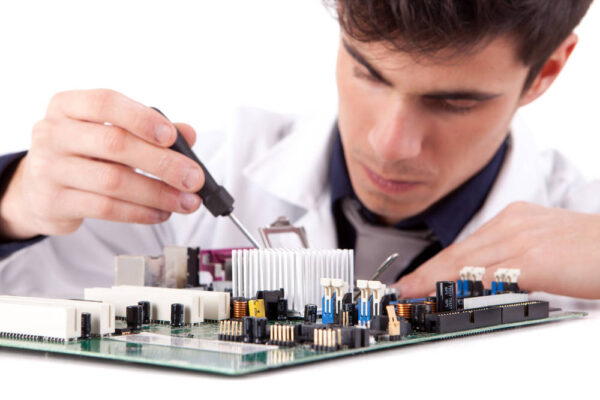 Major Computer Retailers Under Fire for Unethical Repairs | Victorville Custom PCs